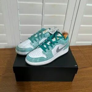 Nike Air Jordan 1 Low SE Shoes NWT